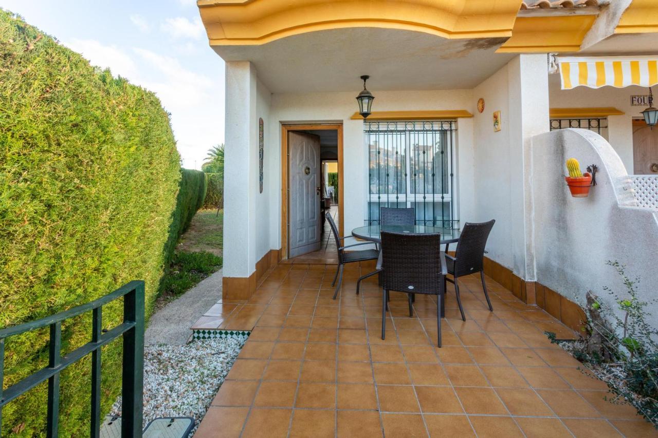 Pool-Side Townhouse In Cabo Roig Villa Orihuela Luaran gambar