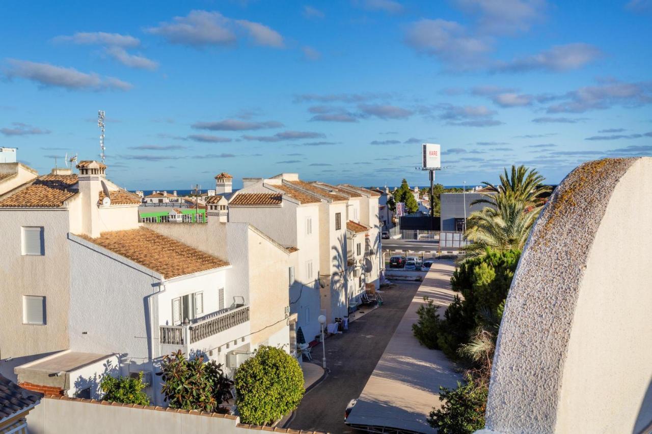 Pool-Side Townhouse In Cabo Roig Villa Orihuela Luaran gambar